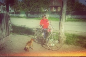 Copil cu biță în Târgușor.